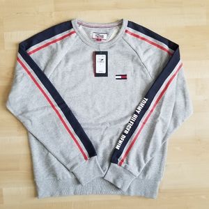 🆕️ Tommy Hilfiger Denim Sleeve Striped Sweater